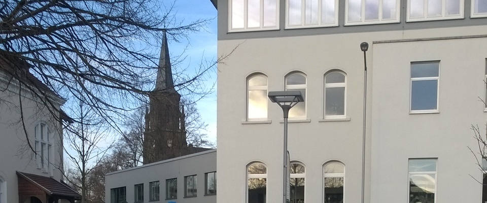 das Amtsgericht vom Markplatz aus gesehen